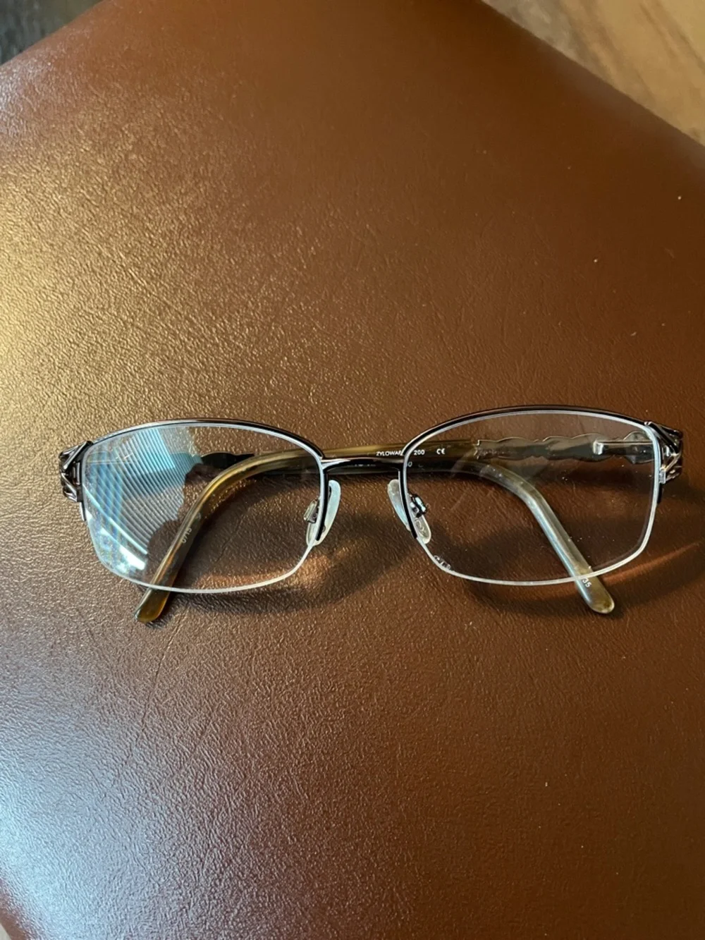 Sophia Loren Beau Revage Twisted Metal Rim Reading Glasses in Bronze